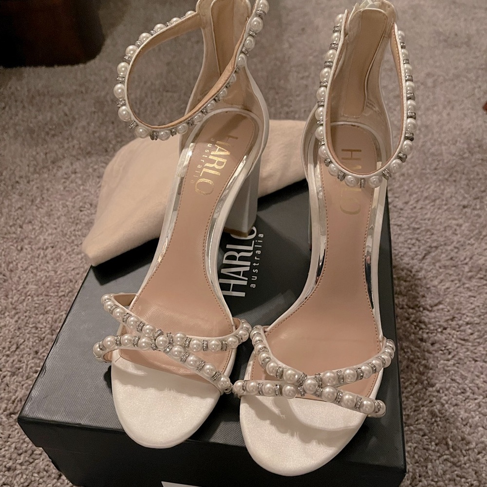 Harlo Alexene White Pearl size 8.5